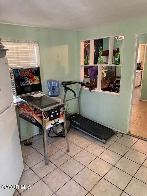 45529 Sancroft Ave, Lancaster, CA 93535 - interior space with light tile patterned floors