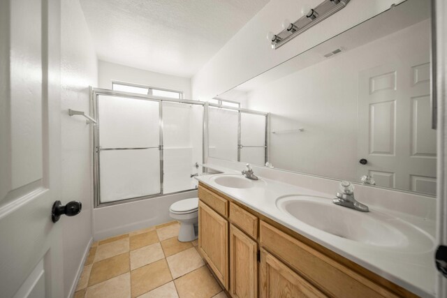 43441 W 30th St Unit 4, Lancaster, CA 93536 - unfurnished living room with a ceiling fan, carpet, tile patterned flooring, and baseboards