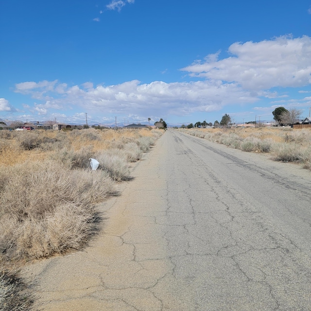 Listing photo 3 for Neuralia Rd, California City CA 93505