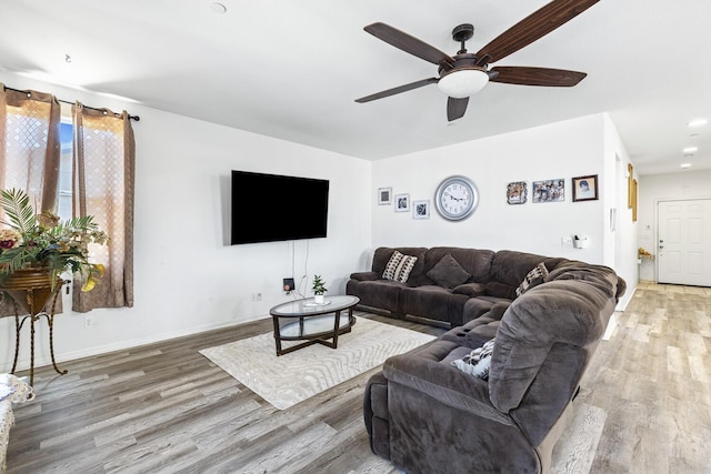 1413 La Quinta Way, Madera, CA 93638 - living area with wood finished floors and ceiling fan