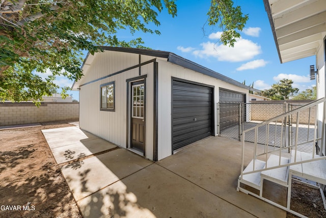 2465 W 55th St, Rosamond, CA 93560 - view of detached garage