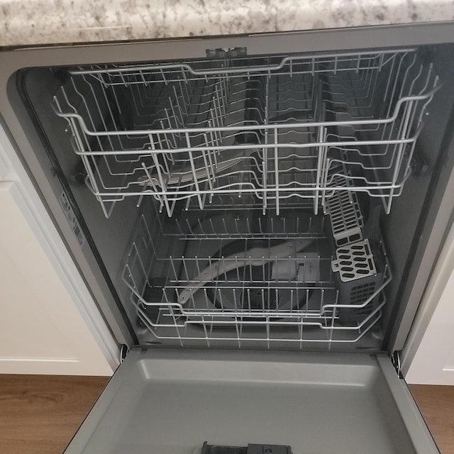 room details with dishwasher