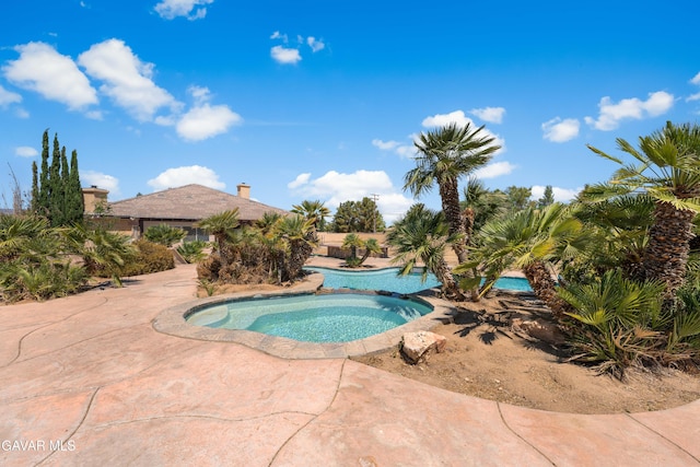 42094 W 21st St, Lancaster, CA 93536 - swimming pool with a patio
