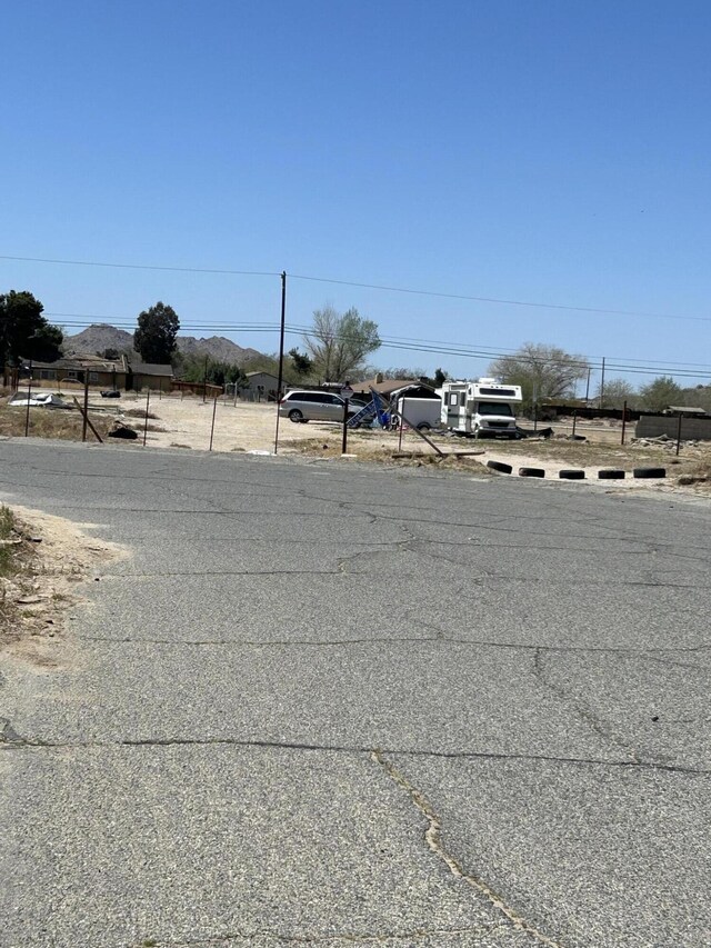 171st St E, At Mossdale Ave, Lake Los Angeles, CA 93535