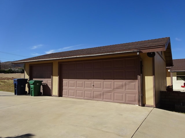 view of detached garage