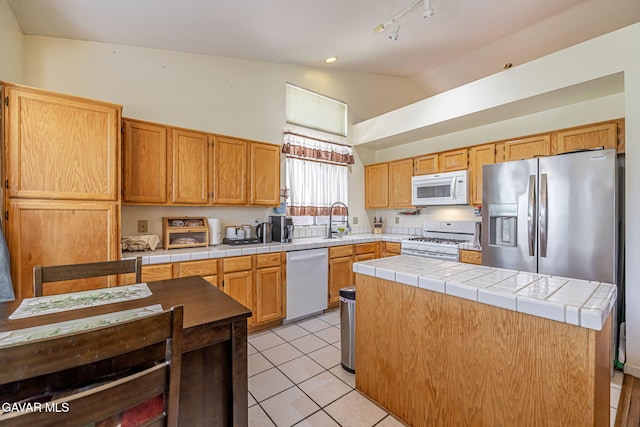 2729 Cloverdale Ct, Palmdale, CA 93551 - photo 18
