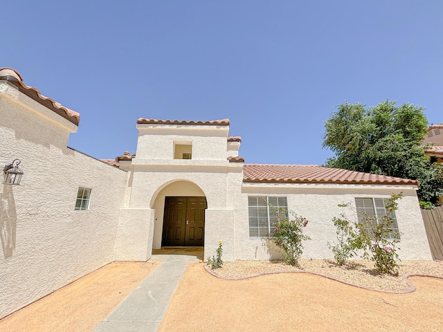 view of mediterranean / spanish-style home