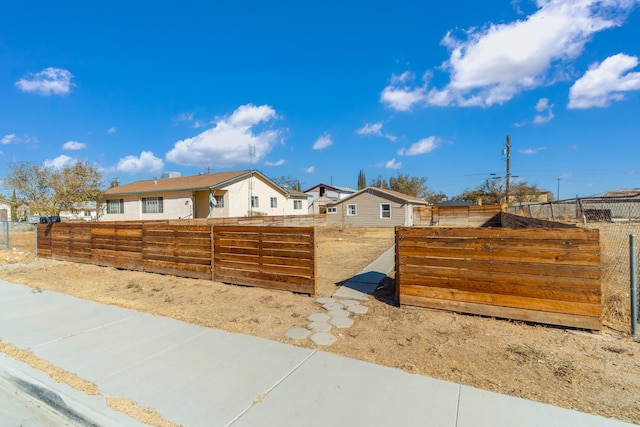 view of front of property