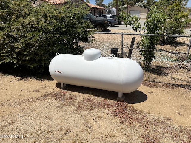 13320 E Ave W6, Pearblossom, CA 93553 - exterior view of gas tank