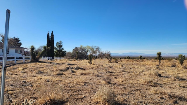 Listing photo 3 for Crystalaire Dr, Llano CA 93544