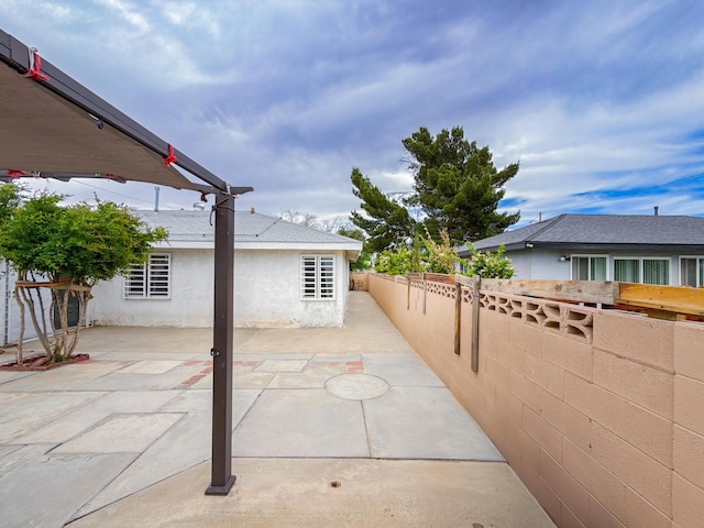 45431 Sancroft Ave, Lancaster, CA 93535 - view of patio / terrace