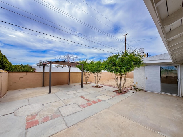 45431 Sancroft Ave, Lancaster, CA 93535 - fenced backyard featuring a patio