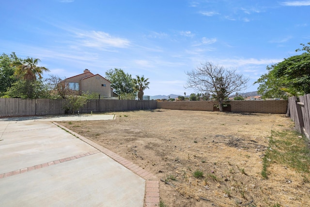 4046 Kona Ct, Palmdale, CA 93552 - fenced backyard featuring a patio area