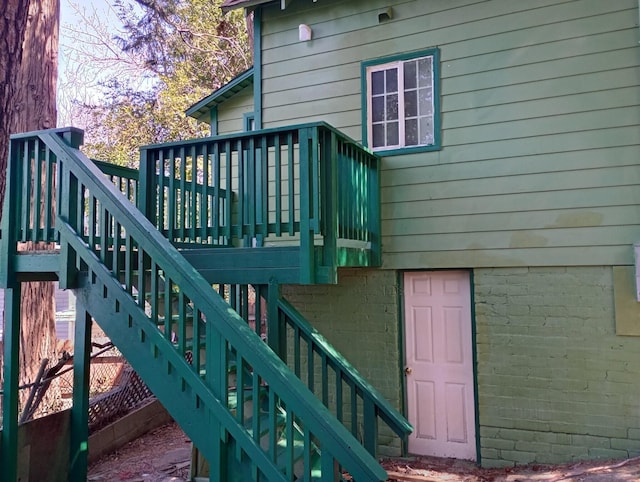deck with stairway