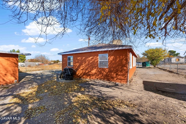 43331 Fairglen Rd, Lancaster, CA 93535 - view of home's exterior featuring driveway