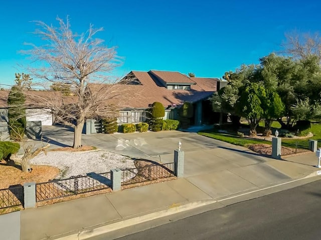 42722 W 20th St, Lancaster, CA 93534 - view of front of property with a fenced front yard and driveway