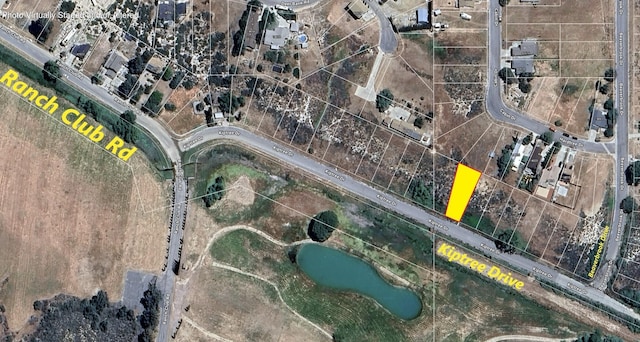 Kiptree Dr, Lake Hughes, CA 93532