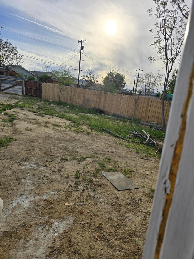 127 N St, Taft, CA 93268 - view of yard
