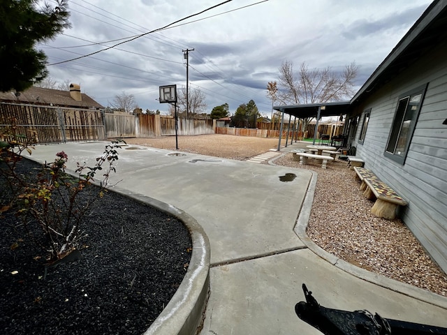 view of yard featuring a patio