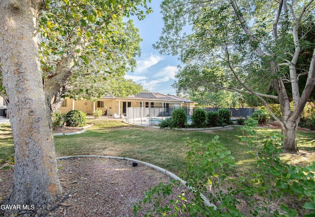 43710 Shiloh Ln, Lancaster, CA 93535 - view of yard featuring a swimming pool