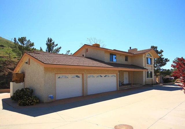 view of front of house featuring a garage