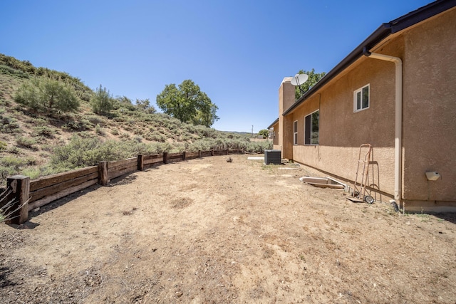 24481 Jacaranda Dr, Tehachapi, CA 93561 - view of yard featuring cooling unit