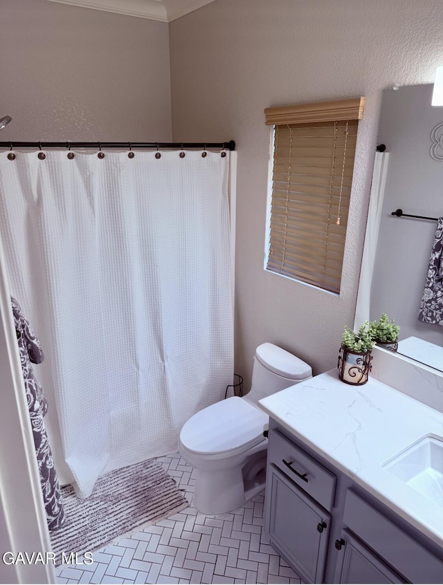 4011 Prestwick Ln, Palmdale, CA 93551 - full bath with vanity and curtained shower