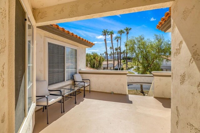 344 Vista Royal Dr, Palm Desert, CA 92211 - view of patio featuring a balcony