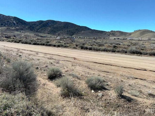 Listing photo 2 for 0 Apache St, Tehachapi CA 93561