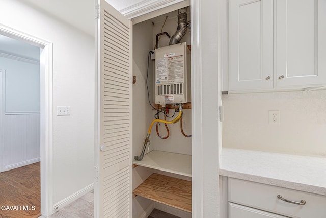 4068 Vancouver Ln, Quartz Hill, CA 93536 - utilities featuring water heater