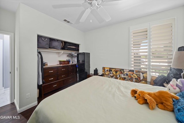 42409 W 66th St, Lancaster, CA 93536 - bedroom featuring dark wood-type flooring, a closet, and a ceiling fan