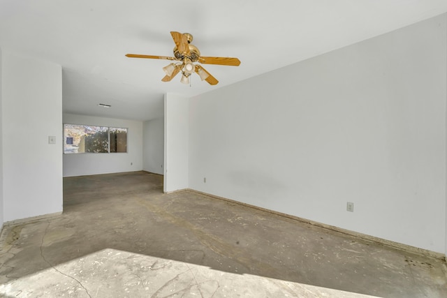 empty room featuring ceiling fan