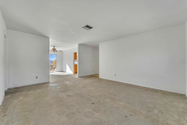 empty room featuring ceiling fan