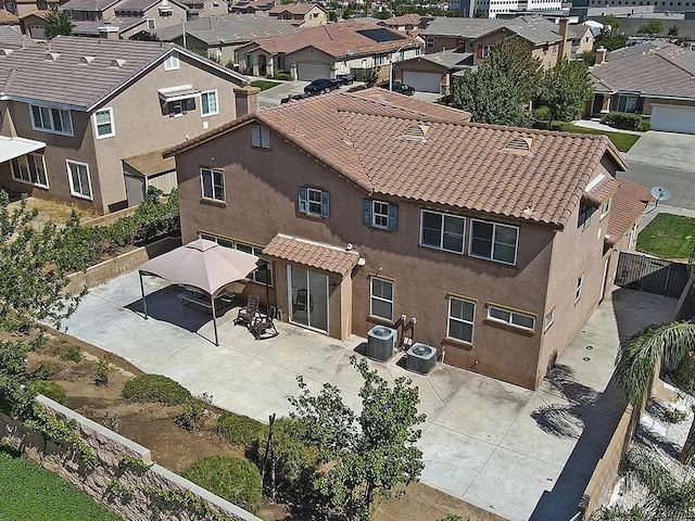 birds eye view of property featuring a residential view