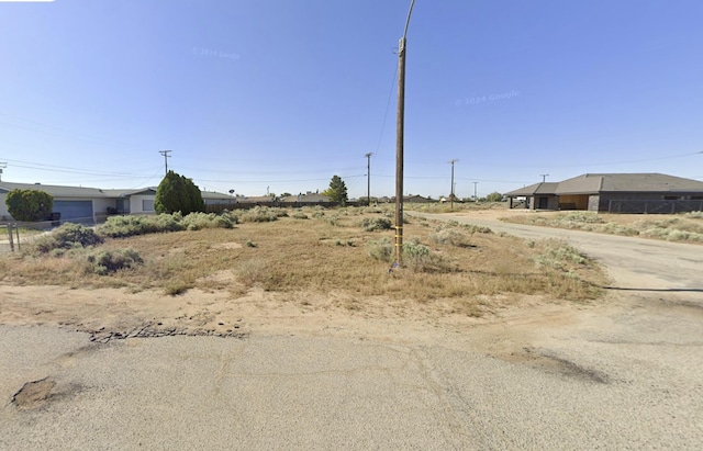 Listing photo 3 for 8300 Quezon Ave, California City CA 93505