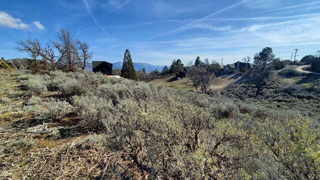 25041 Jacaranda Dr, Tehachapi, CA 93561