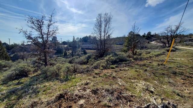 25041 Jacaranda Dr, Tehachapi, CA 93561