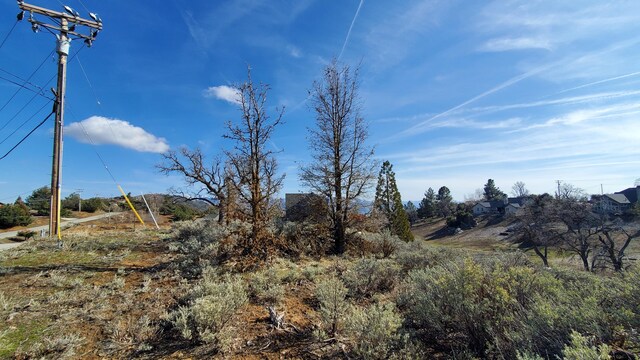 25041 Jacaranda Dr, Tehachapi, CA 93561