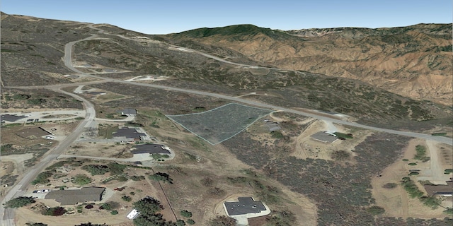 25041 Jacaranda Dr, Tehachapi, CA 93561