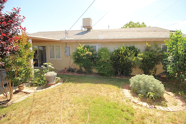 45581 Sancroft Ave, Lancaster, CA 93535 - view of green lawn