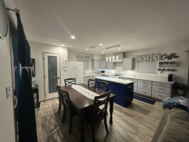 dining space with sink