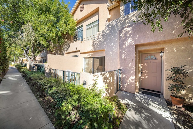 view of property entrance