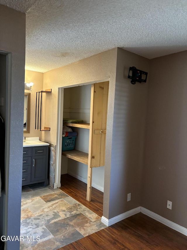 17306 Lakespring Ave, Palmdale, CA 93591 - photo 30
