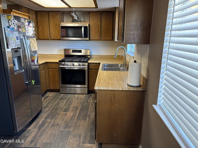 17306 Lakespring Ave, Palmdale, CA 93591 - photo 12