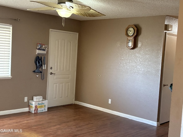 17306 Lakespring Ave, Palmdale, CA 93591 - photo 8