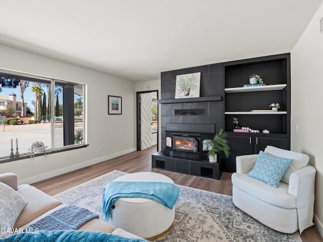 2350 W W Ave N Unit 12, Palmdale, CA 93551 - living area featuring wood finished floors and built in features