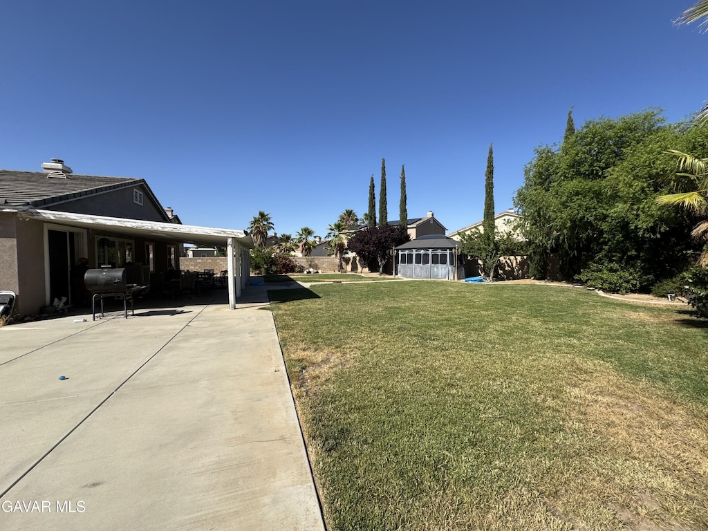 39300 Kennedy Dr, Palmdale, CA 93551 - view of green lawn