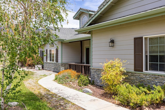 23600 Dart Dr, Tehachapi, CA 93561 - property entrance with stone siding