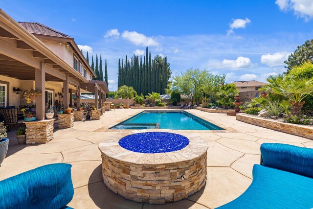 436 Fairway Dr, Palmdale, CA 93551 - swimming pool with a patio