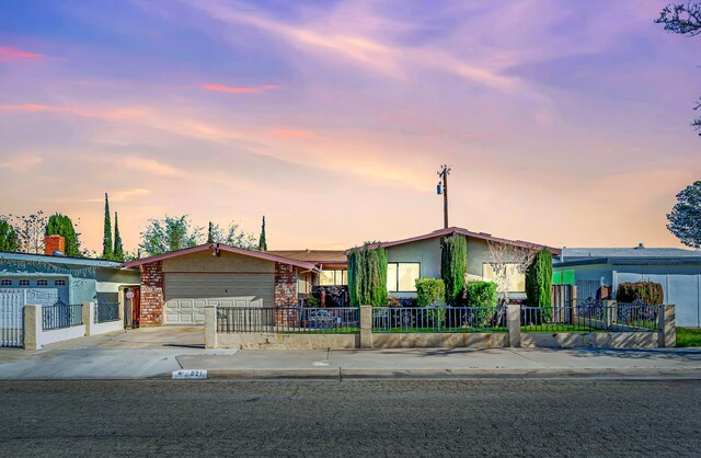 821 W Holguin St, Lancaster, CA 93534 - photo 2
